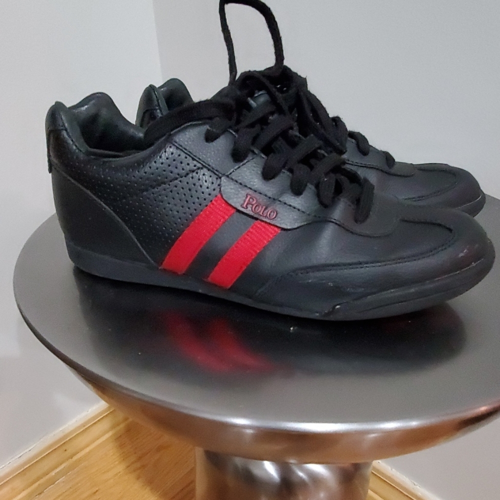 Polo sneakers size 5 in kids